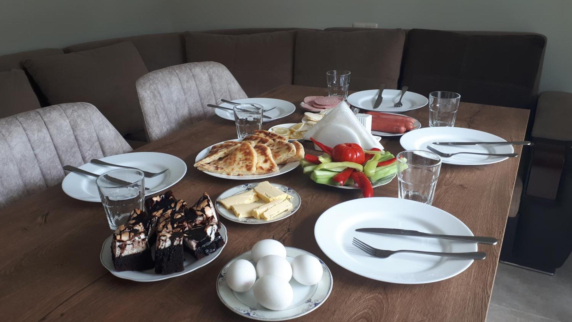 Hotel Khulo Lnn מראה חיצוני תמונה